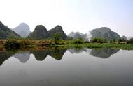 七彩桃花溪：桂林的秘境美景