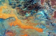 彩色沙漠之美：惊艳世界的自然奇观