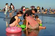 夏天的完美伴侣：金湾海滩，让你享受清凉一夏！