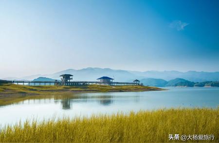 这座几乎没有存在感的小城，为何被誉为'中国最美'？