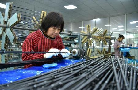 肃宁河北：小鱼竿成就国际大市场