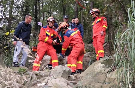 冬季登山，你是否只选择野道徒步？