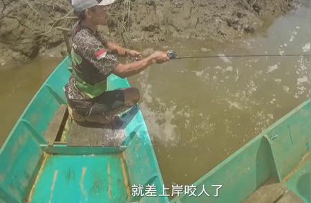 杰克的钓鱼之旅：路亚竿钓雷龙鱼，连竿不断一条接一条