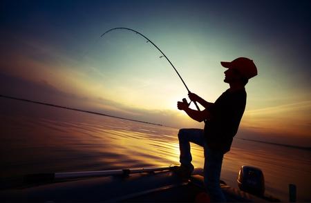 钓鱼长时间进行，对健康究竟有何影响？