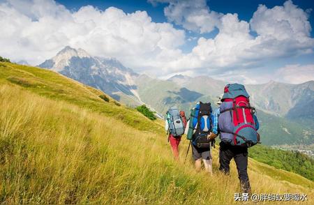 揭秘中年人为何纷纷迷上徒步旅行