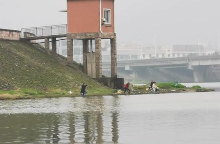 揭秘夜钓胜地：四个最佳钓鱼点，先占先赢！