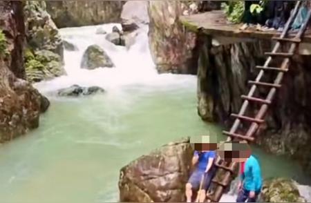 浙江废弃景区驴友遇险，暴雨预警下的生死瞬间